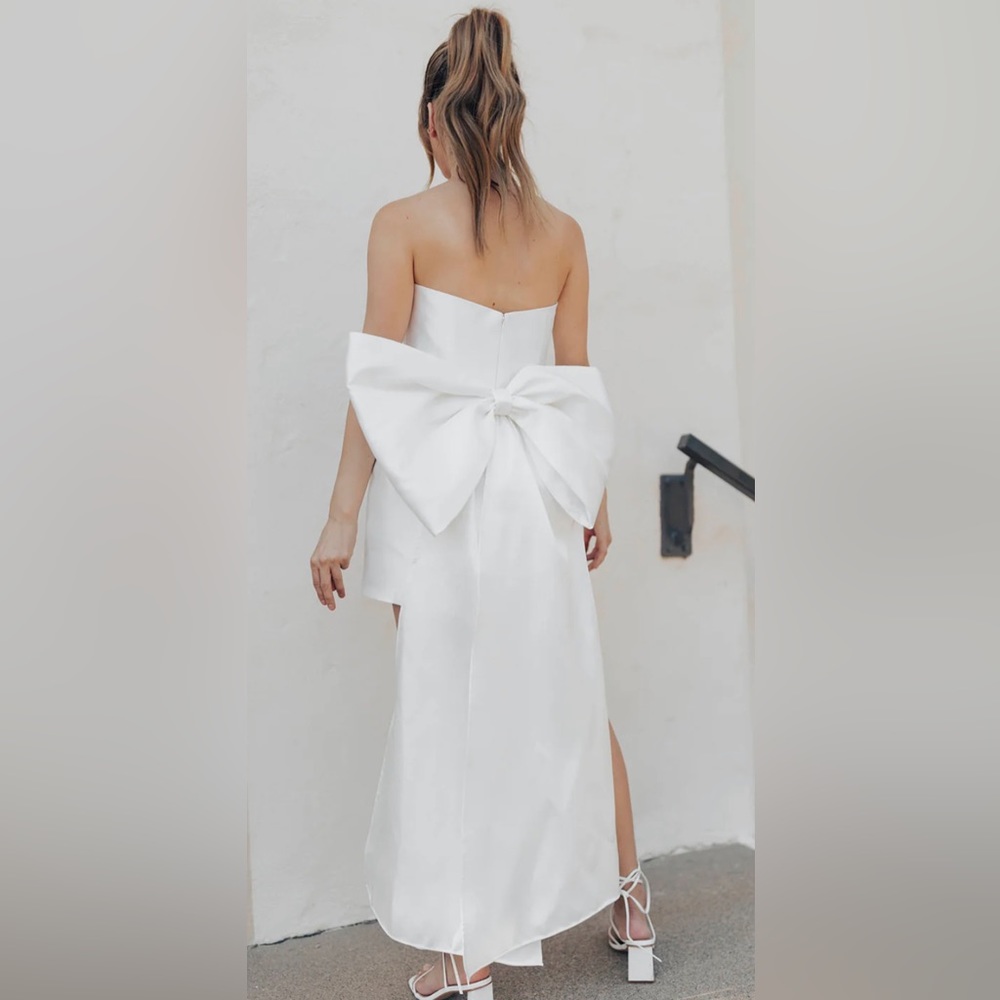 Brand Name: Untamed Petals, Color: White, Size: 10